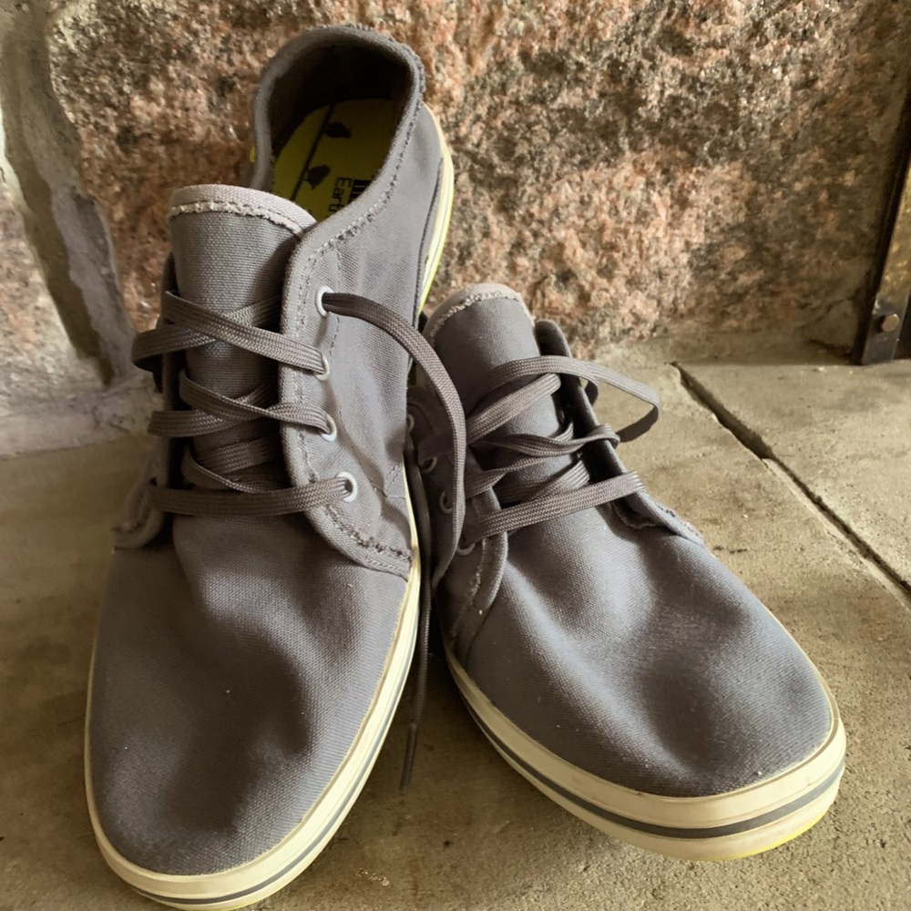 Timberland Earthkeepers Sz 9.5 Grey Canvas with Lime rubber outsole